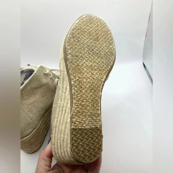 TOMS Bootie Burlap Wedge Canvas Lace up Tan Shoe Women’s Size 7.5 W MSRP $99 - Picture 10 of 11